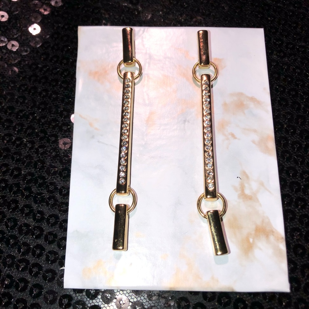 Nice and Bella earring